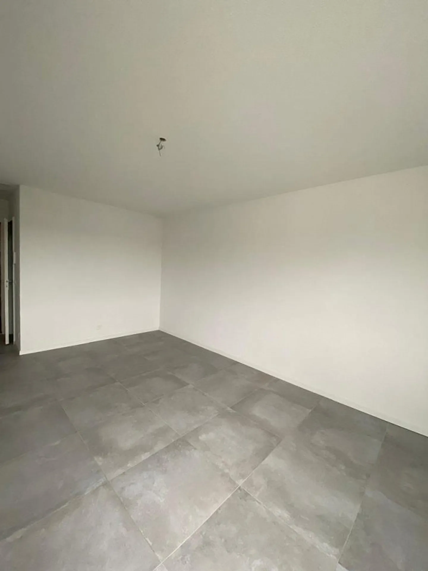 Studio ristrutturato al 1° piano - Foto 2 di 4