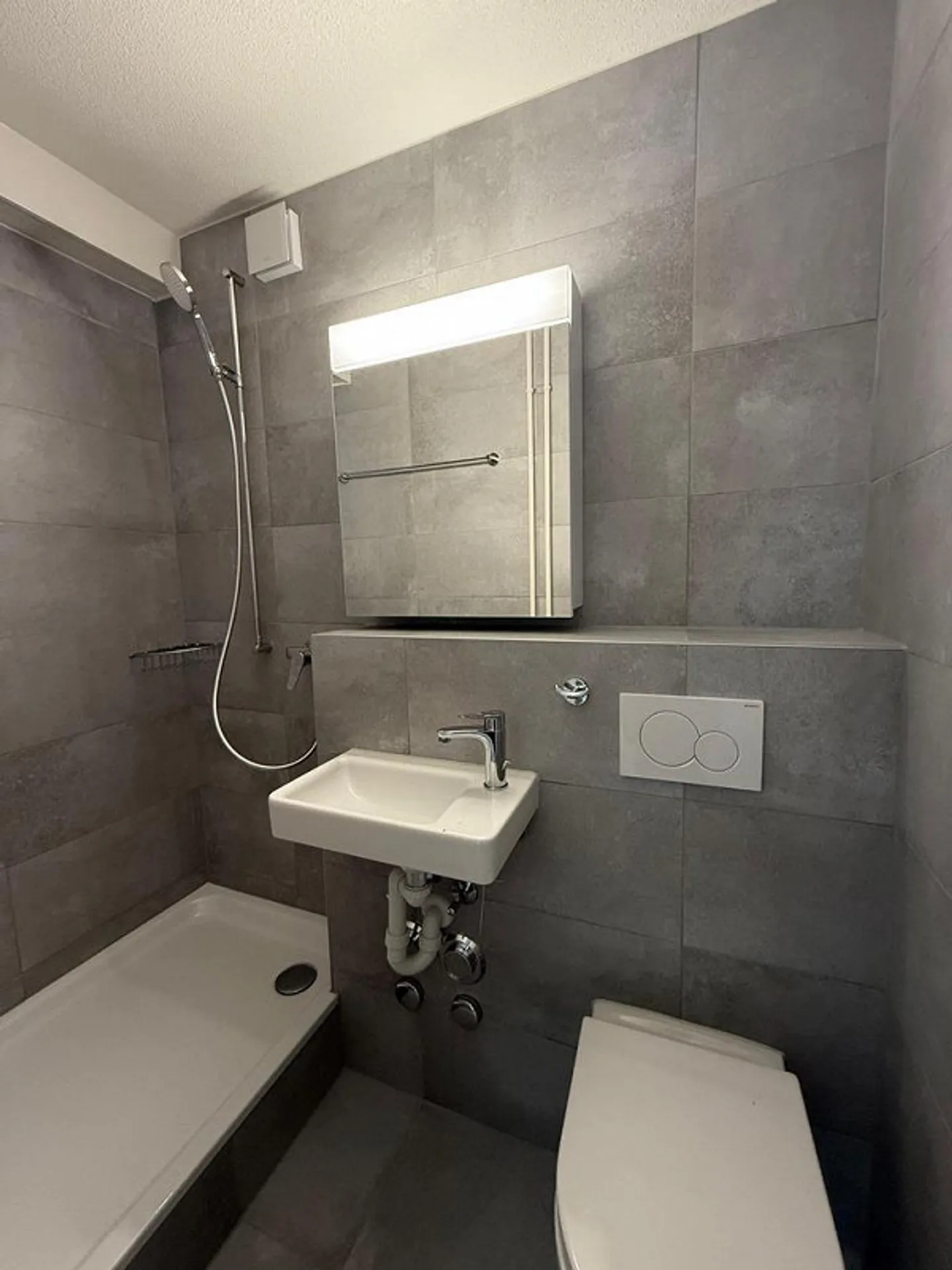 Studio ristrutturato al 1° piano - Foto 4 di 4