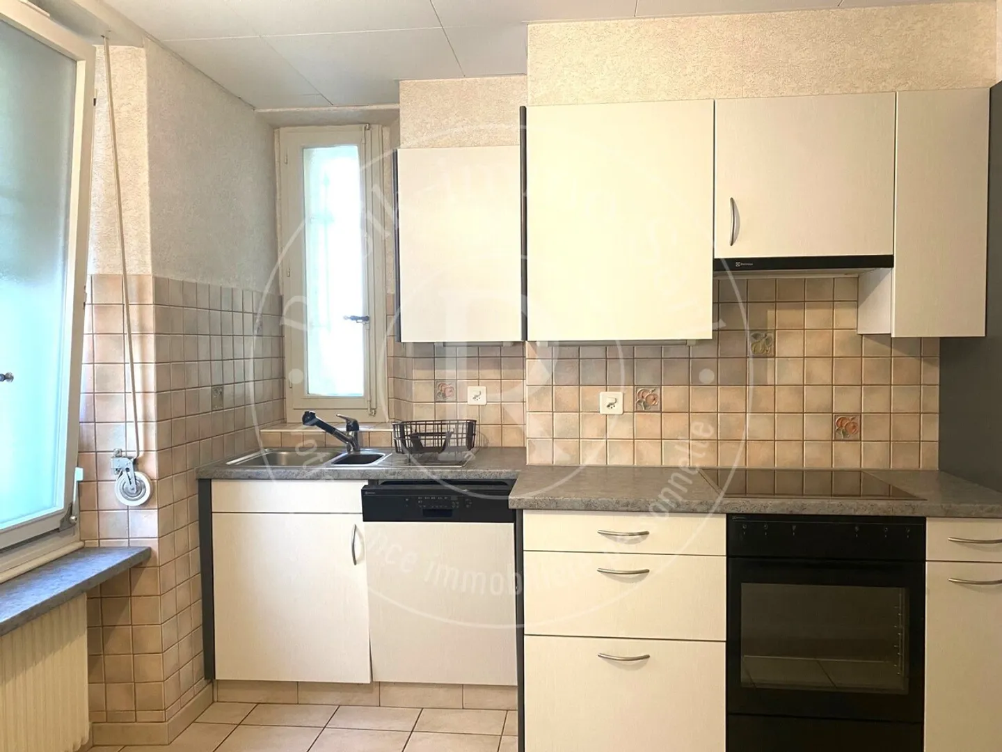 Charmantes Stadthaus mit 2 Wohnungen und Geschäftslokal - Foto 10 von 13