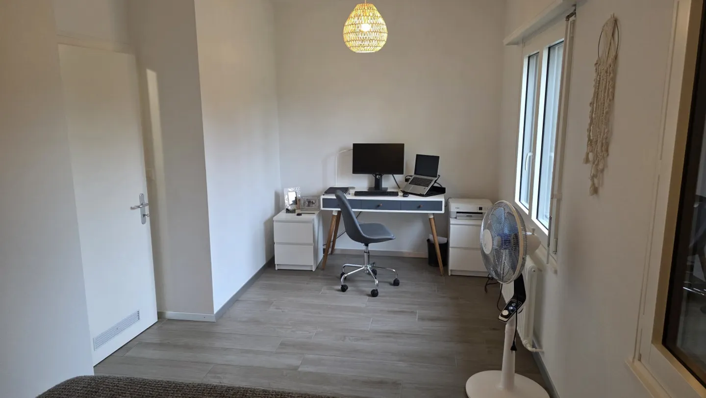 Villa rara con 2 camere da letto, piscina e giardino di 600 m² - Foto 11 di 13