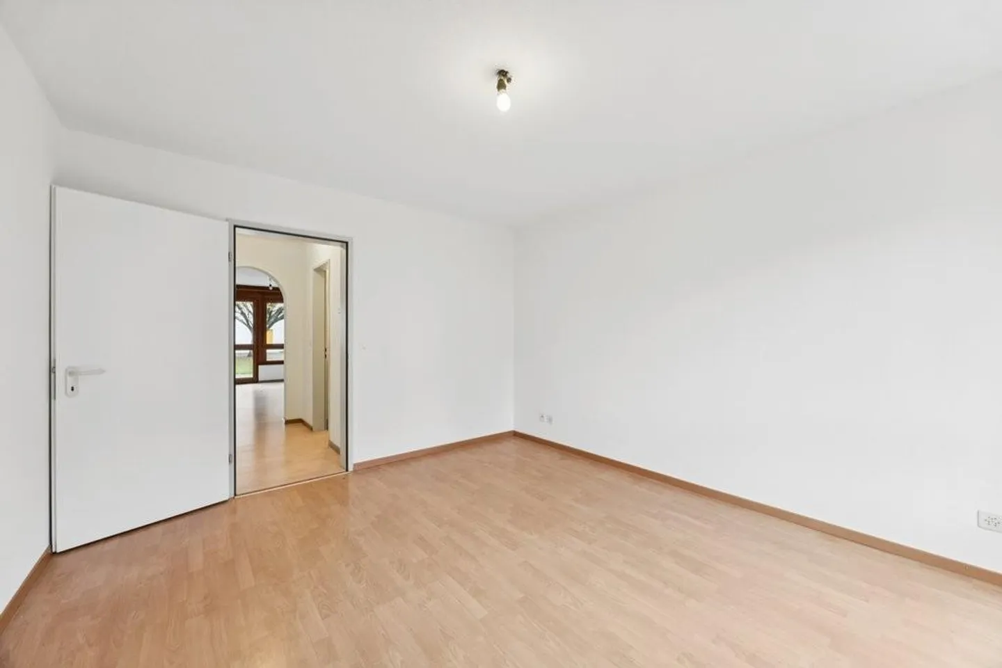 Appartement spacieux avec poêle suédois confortable - Photo 4 sur 12