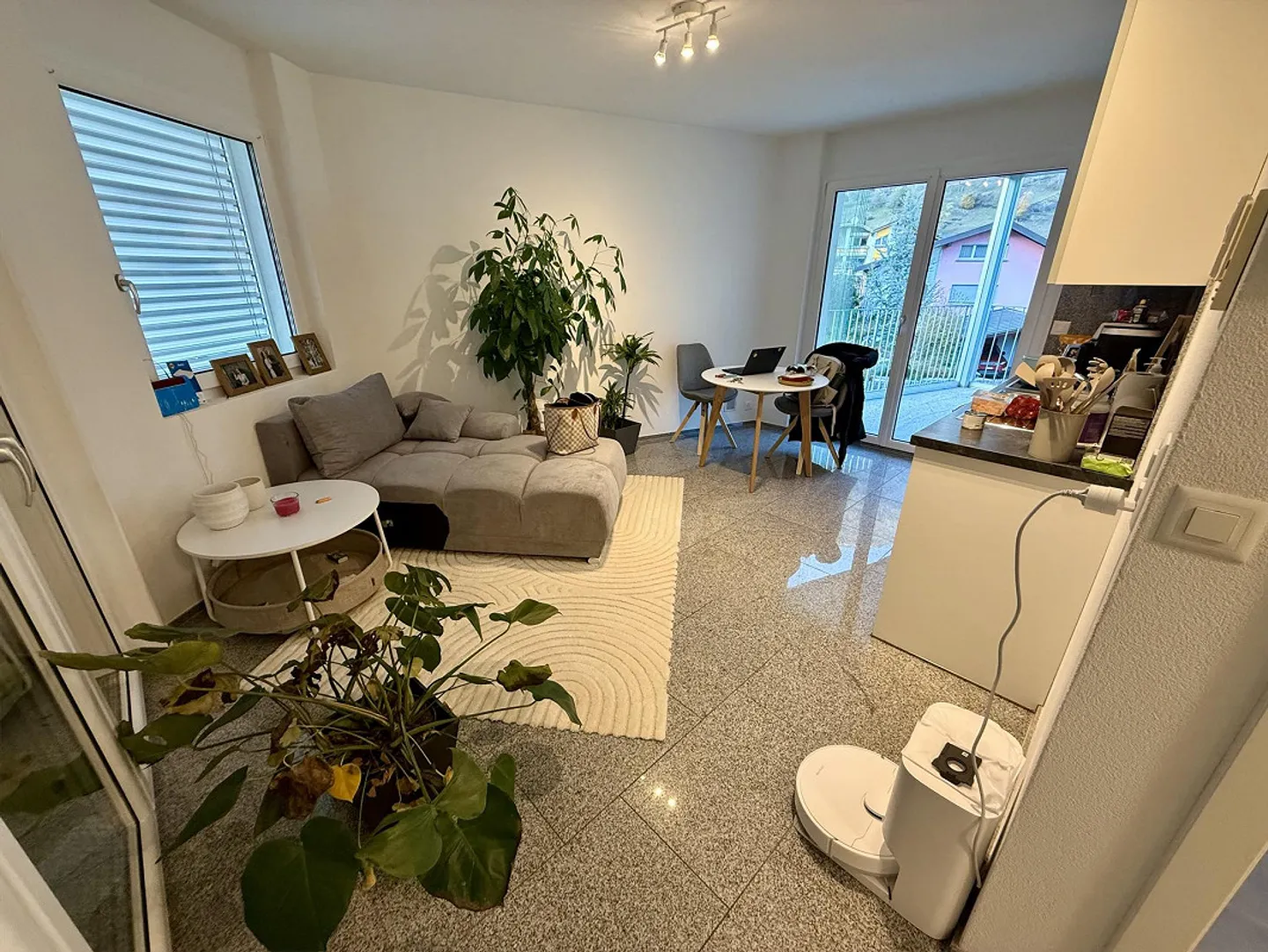 Apartment for rent - Photo 1 of 7