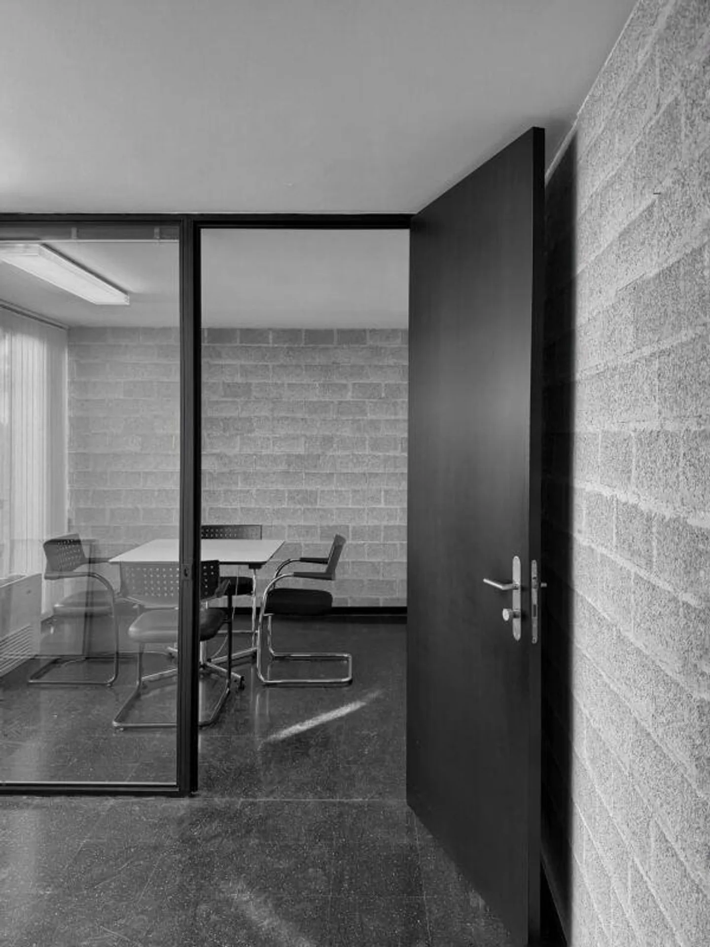 Location di prestigio - Spazi ufficio e commerciali modulabili a Mo... - Photo 6 sur 15