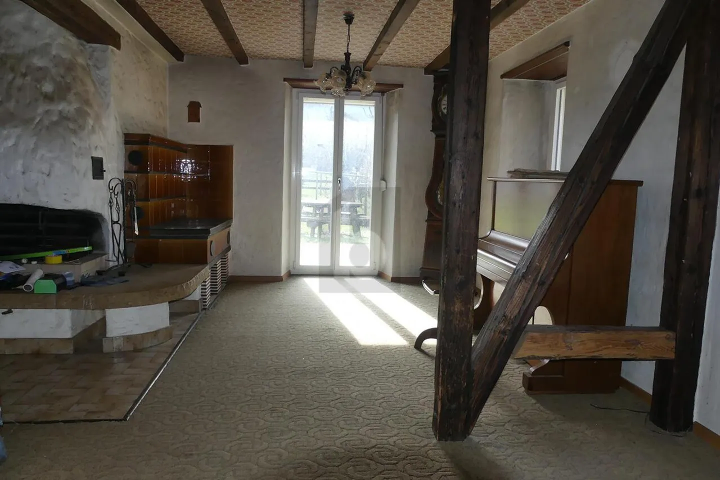 SPACIOUS HOUSE IN A QUIET LOCATION - Photo 3 of 6