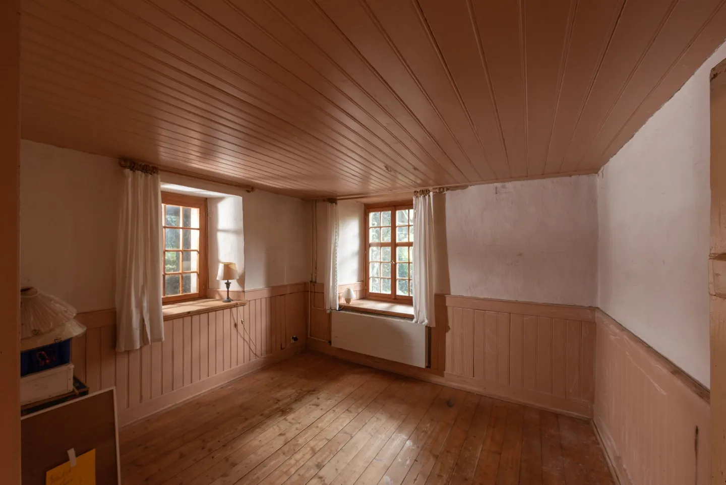 Farmhouse with outbuilding - Photo 7 of 28