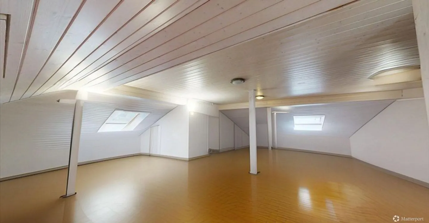 Mischgenutztes Gebäude mieten - Foto 6 von 12