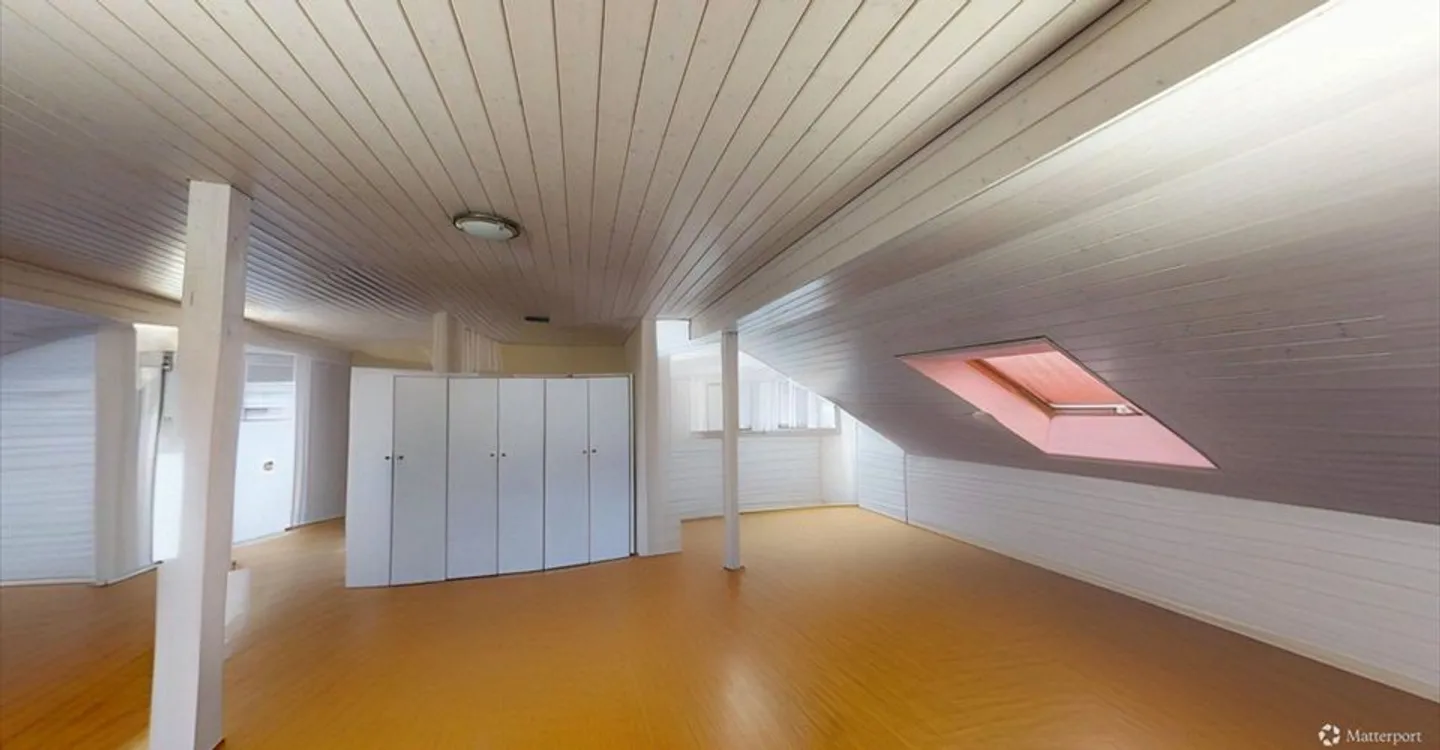 Mischgenutztes Gebäude mieten - Foto 8 von 12