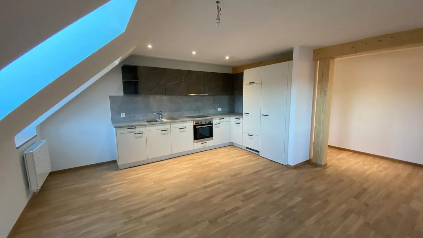 MAGNIFICO APPARTAMENTO NUOVO NEL SOTTOTETTO - Foto 1 di 9