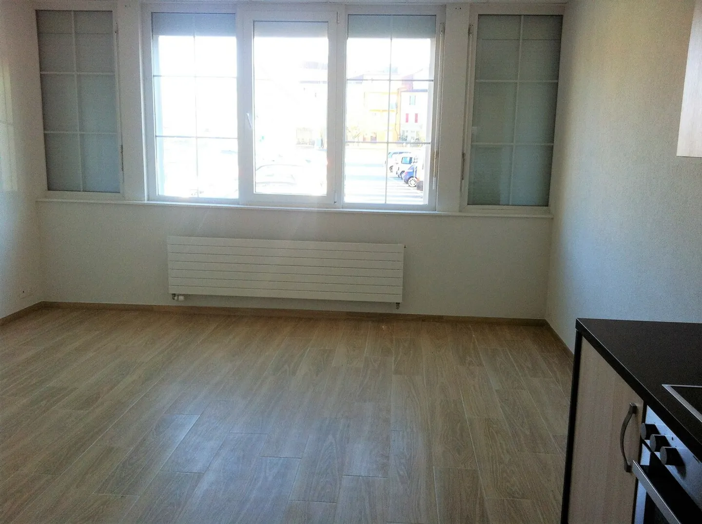 In Echallens, Studio mit ausgestatteter Küche zur Miete in der Nähe von Annehmlichkeiten - Foto 3 von 5