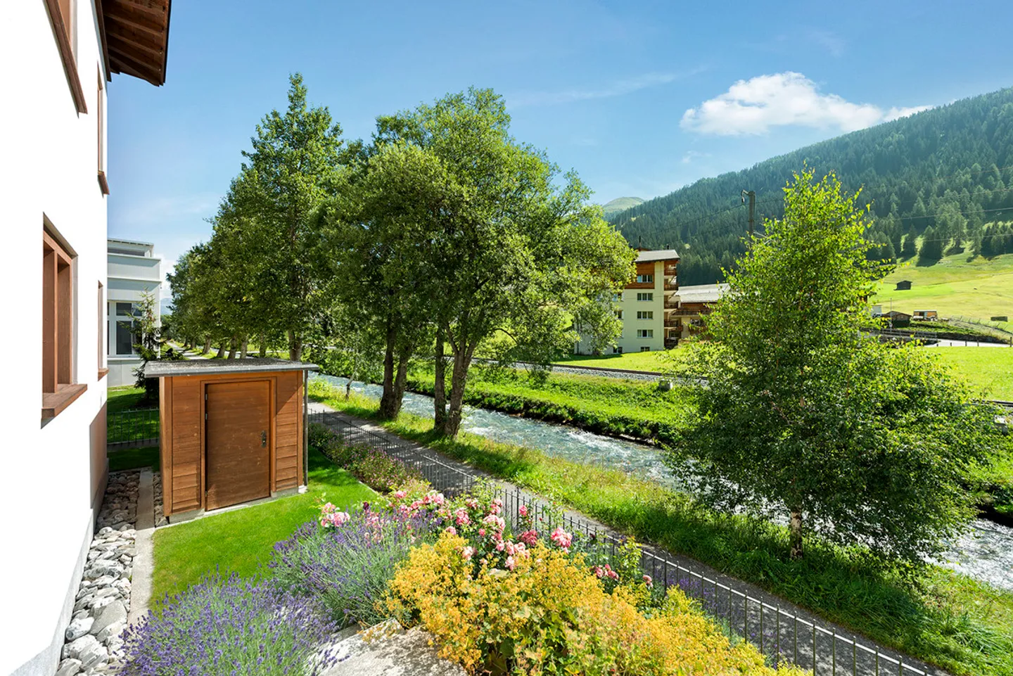 Vie exclusive à Landwasser au milieu des montagnes - Photo 5 sur 6