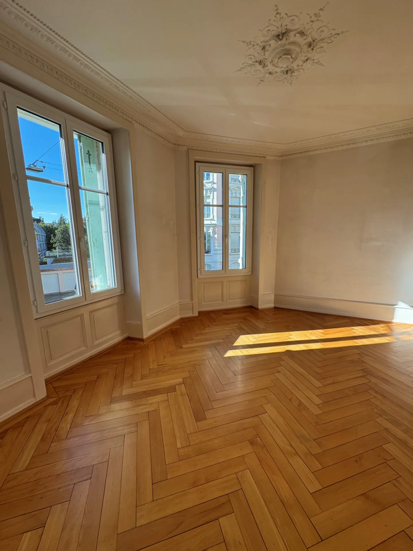 For rent for a limited duration - Photo 4 of 12