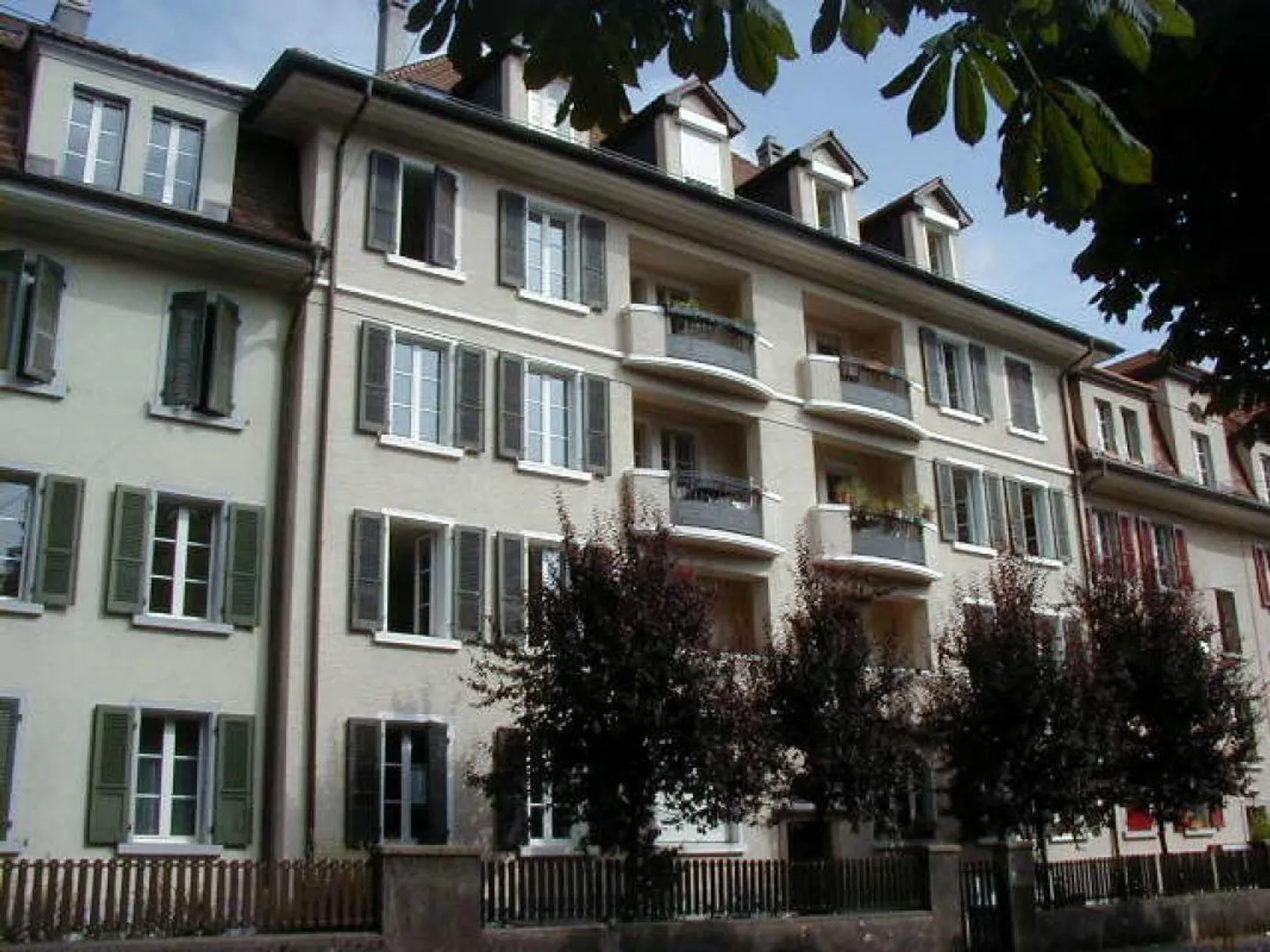 Luminoso appartamento di 3 stanze in un edificio d'epoca a Mattenhof - vivere con stile nel migliore... - Foto 1 di 6