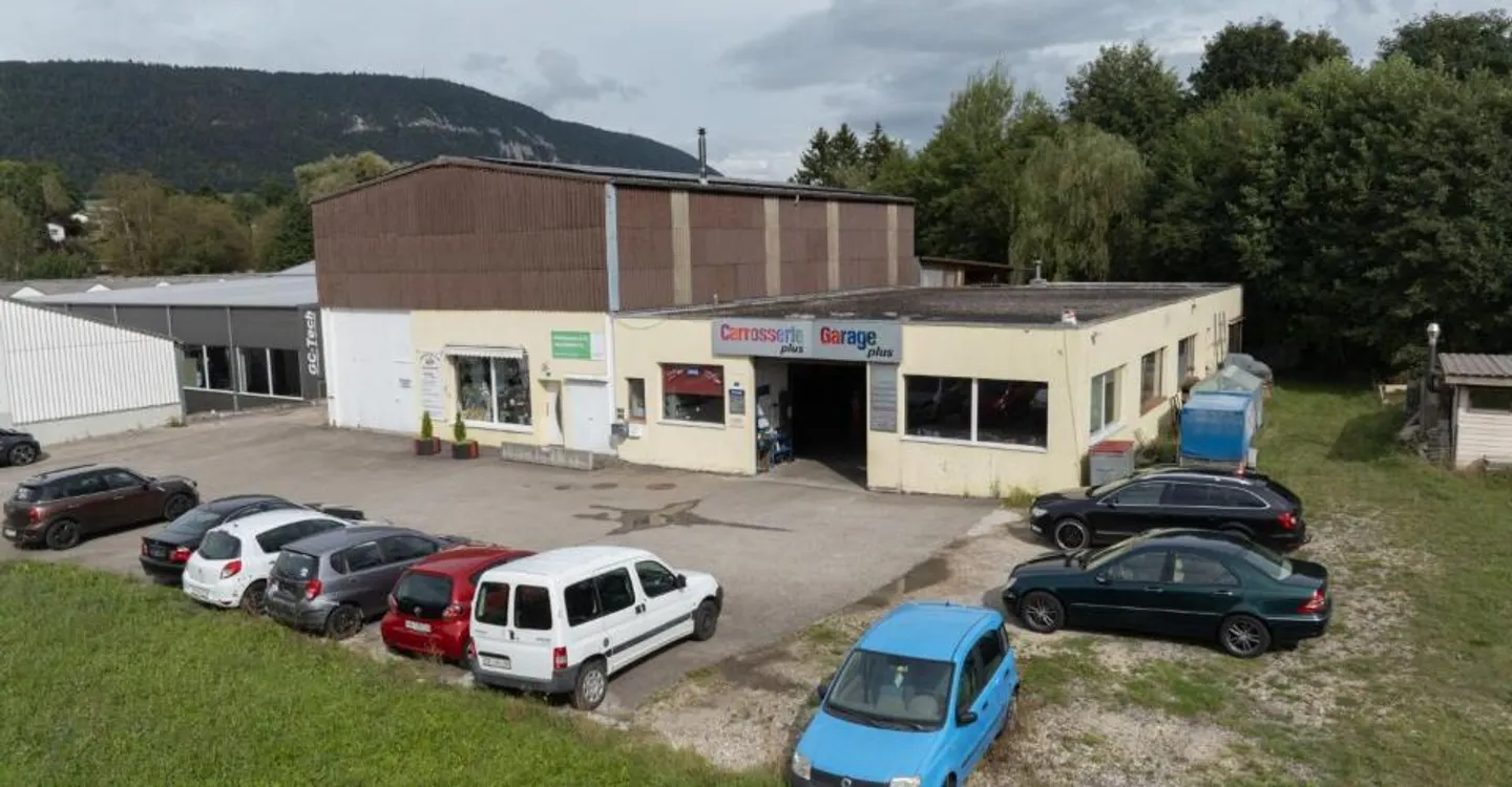 Industrial Building with Large Space - Photo 5 of 12