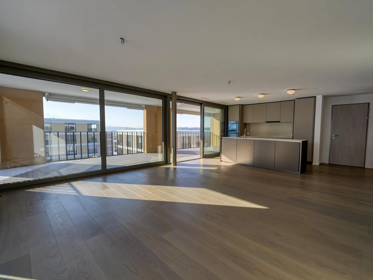 Erstklassige 4.5-Zimmerwohnung mit hochwertigem Ausbau - Foto 1 von 7