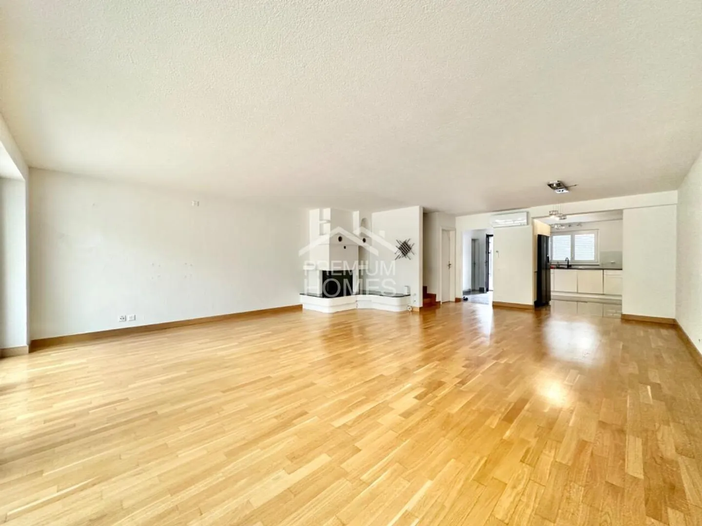 Maison individuelle à vendre - Photo 2 sur 8