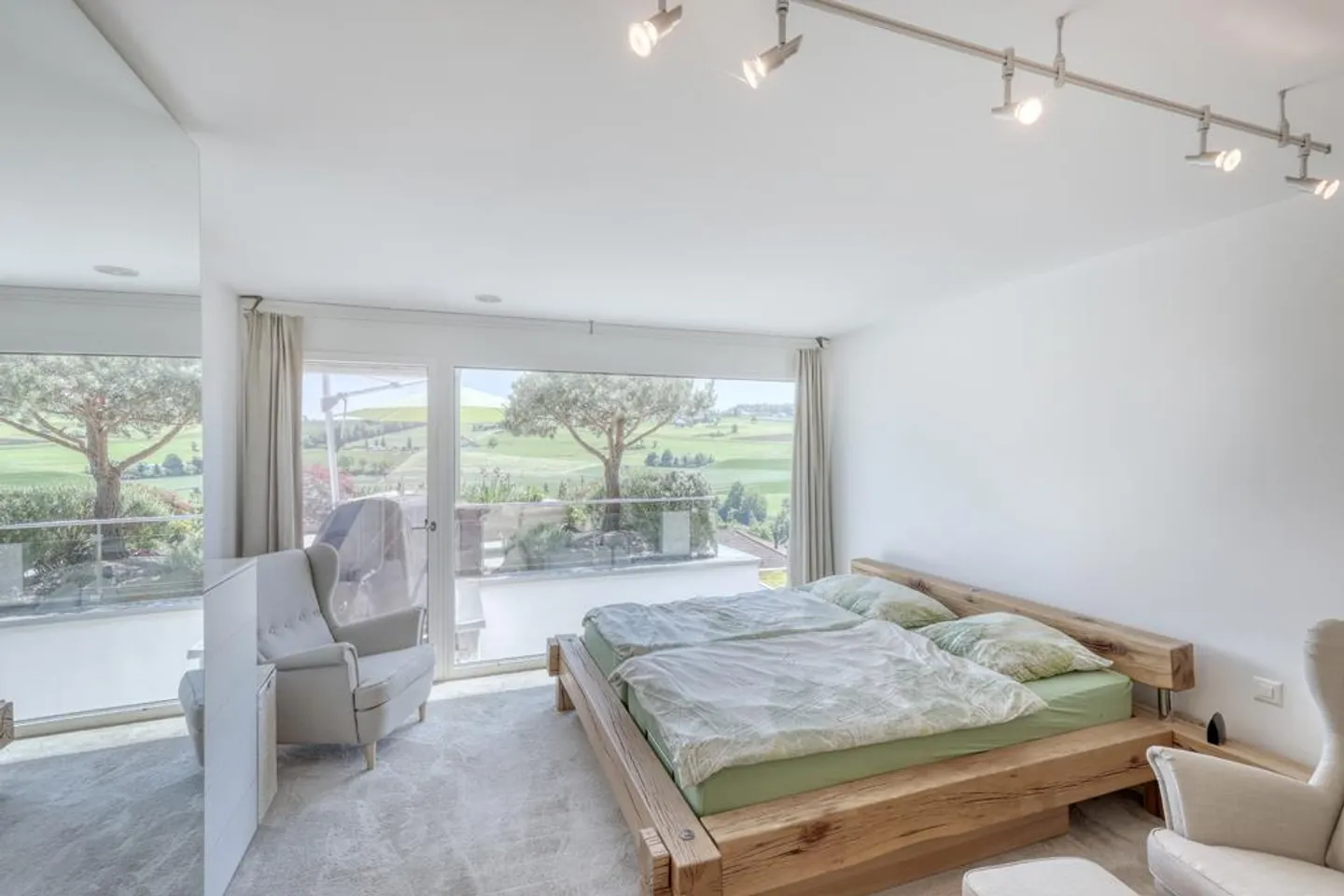 Exclusive terrace house with breathtaking views - Photo 7 of 14