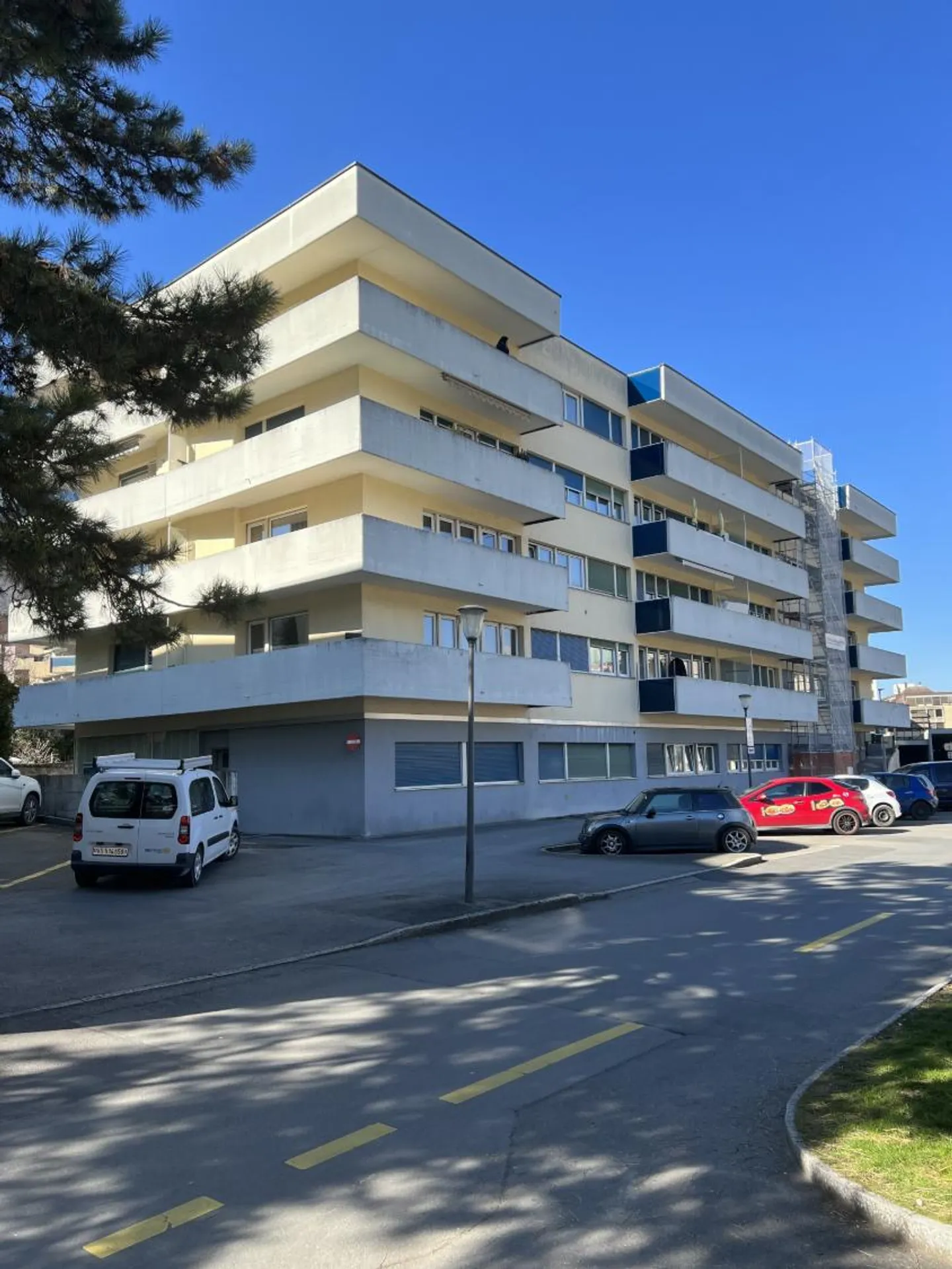 Appartement Ensoleillé Proche Centre - Photo 1 sur 1