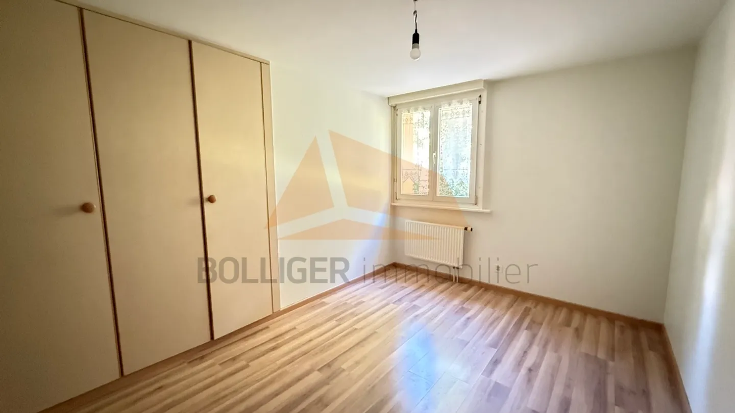«A VENDRE
APPARTEMENT DE 4.5 PIÈCES EN PPE
ET PLACE DE PARC INTÉRIEURE» - Photo 8 sur 10