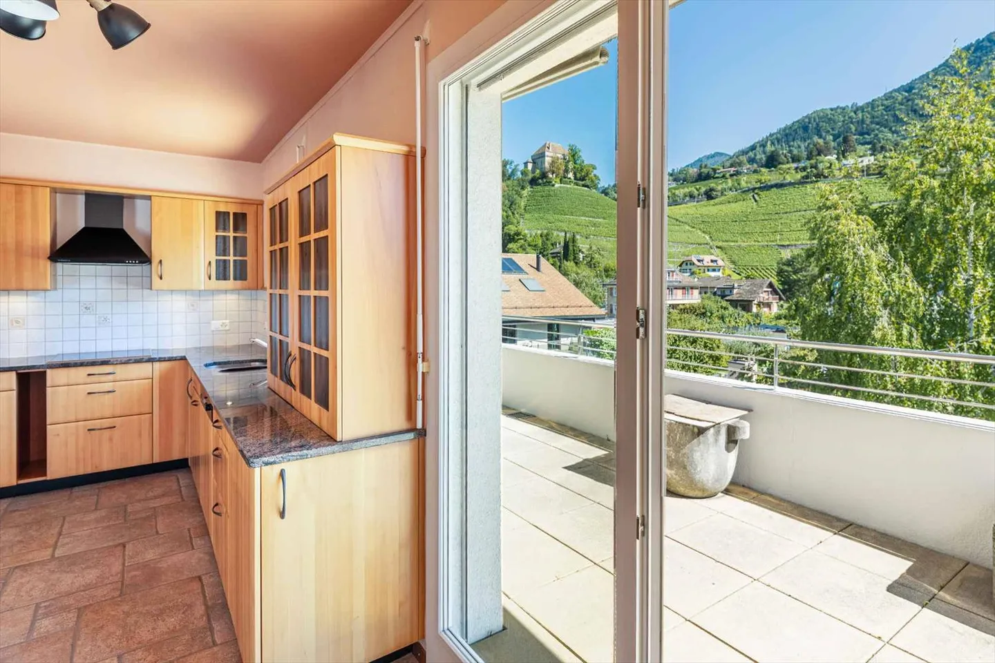 Attico di 4,5 locali con terrazza di 130 m² e vista sul lago - Foto 9 di 13