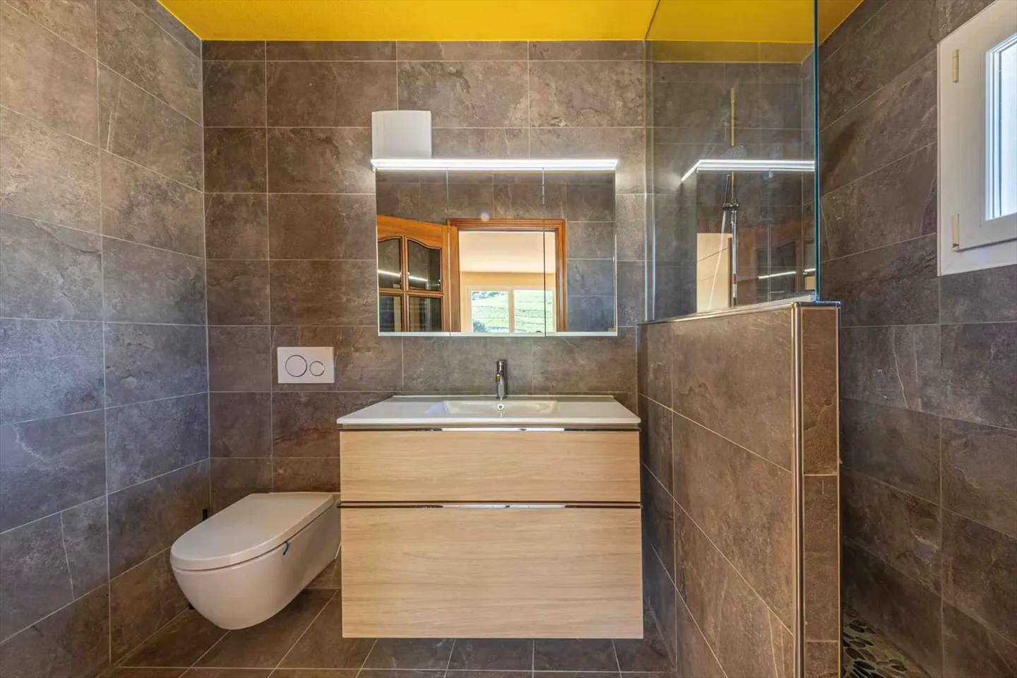 Attico di 4,5 locali con terrazza di 130 m² e vista sul lago - Foto 11 di 13