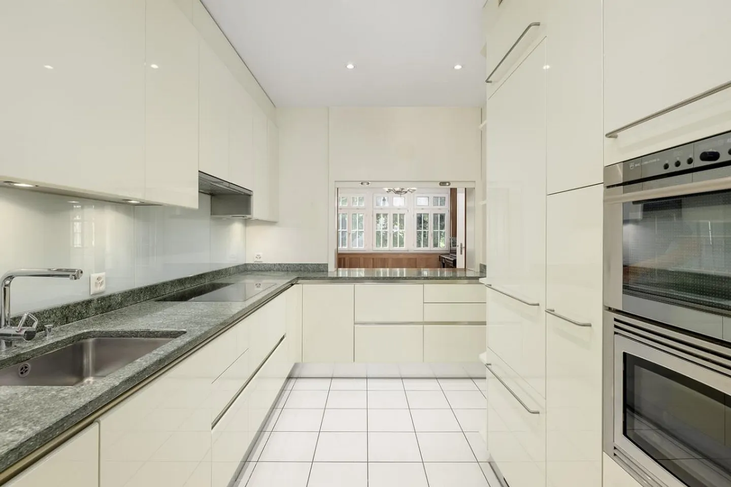 Elegant Historic Townhouse - Photo 5 of 13