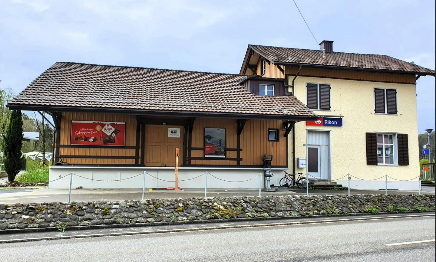 Attractive Sales Area at Rikon Train Station - Photo 1 of 6