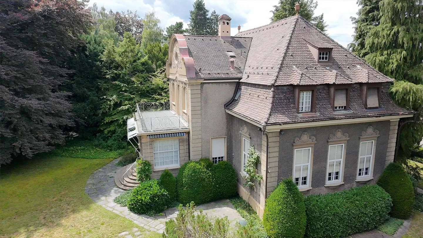 Première villa sur le Bruderholz – Un voyage à travers l'architecture élégante - Photo 13 sur 14