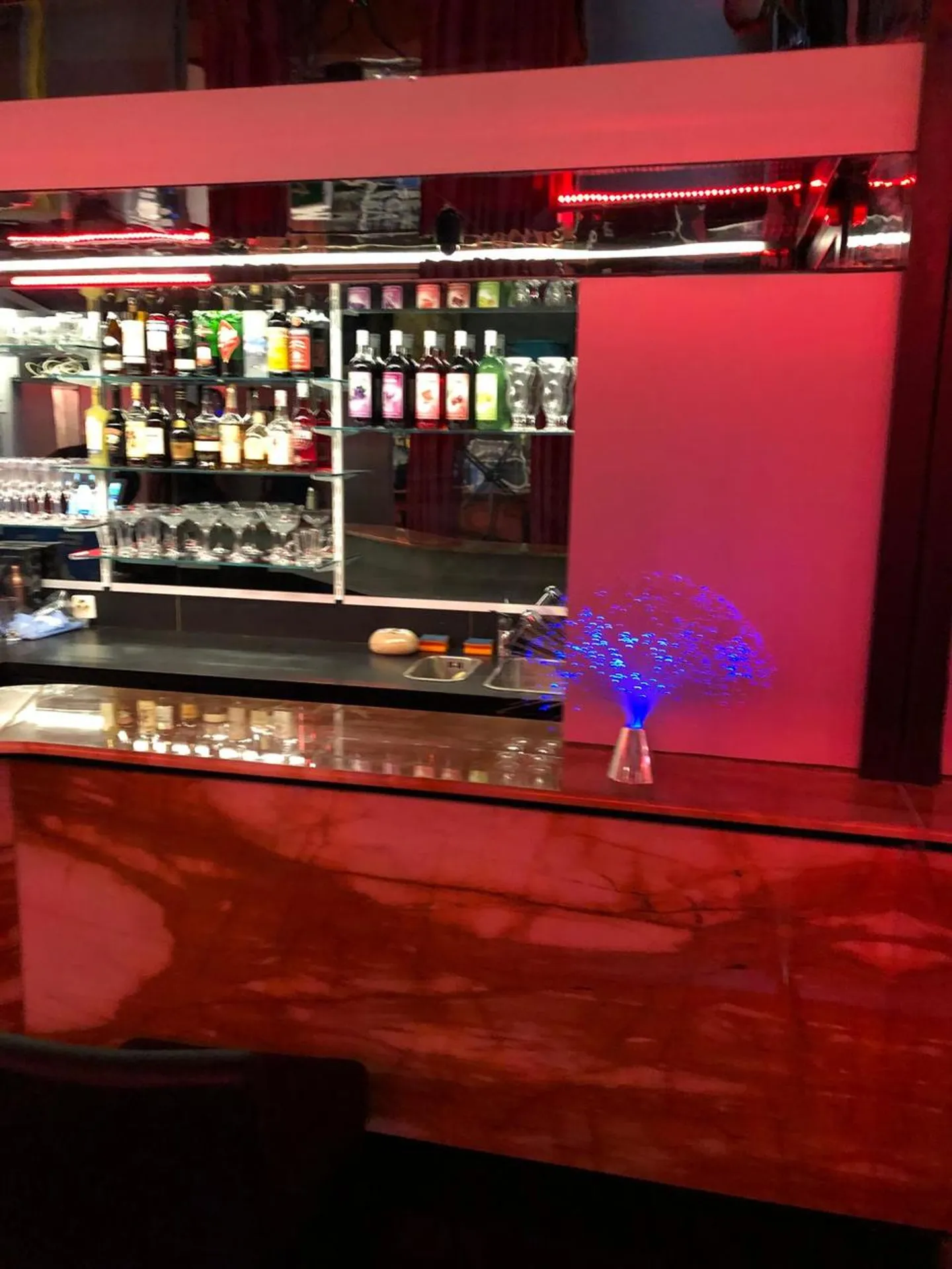 Bar avec fond de commerce - Photo 4 sur 5