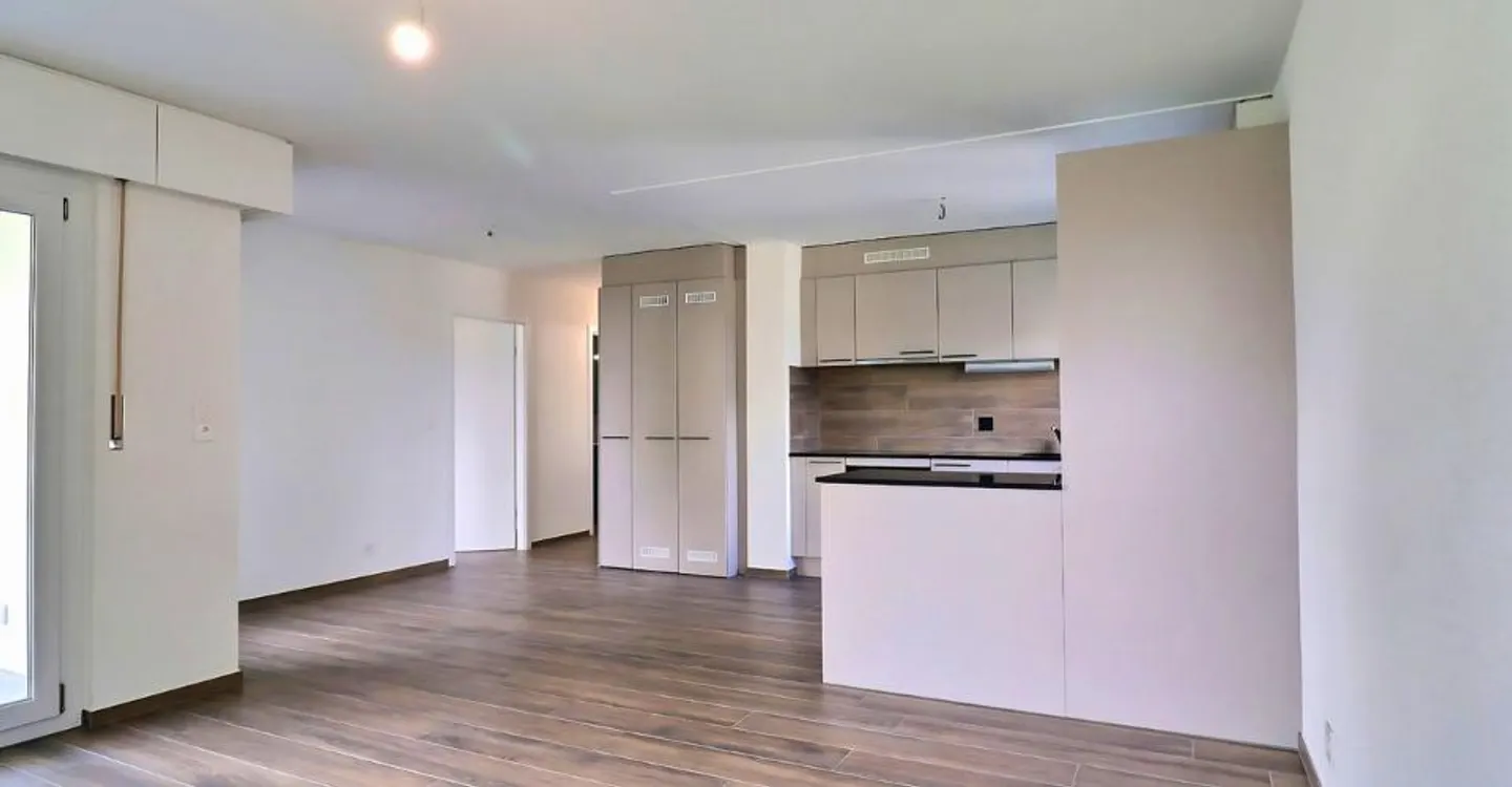 Bulle - Charmante renovierte 3,5-Zimmer-Wohnung - Foto 2 von 6