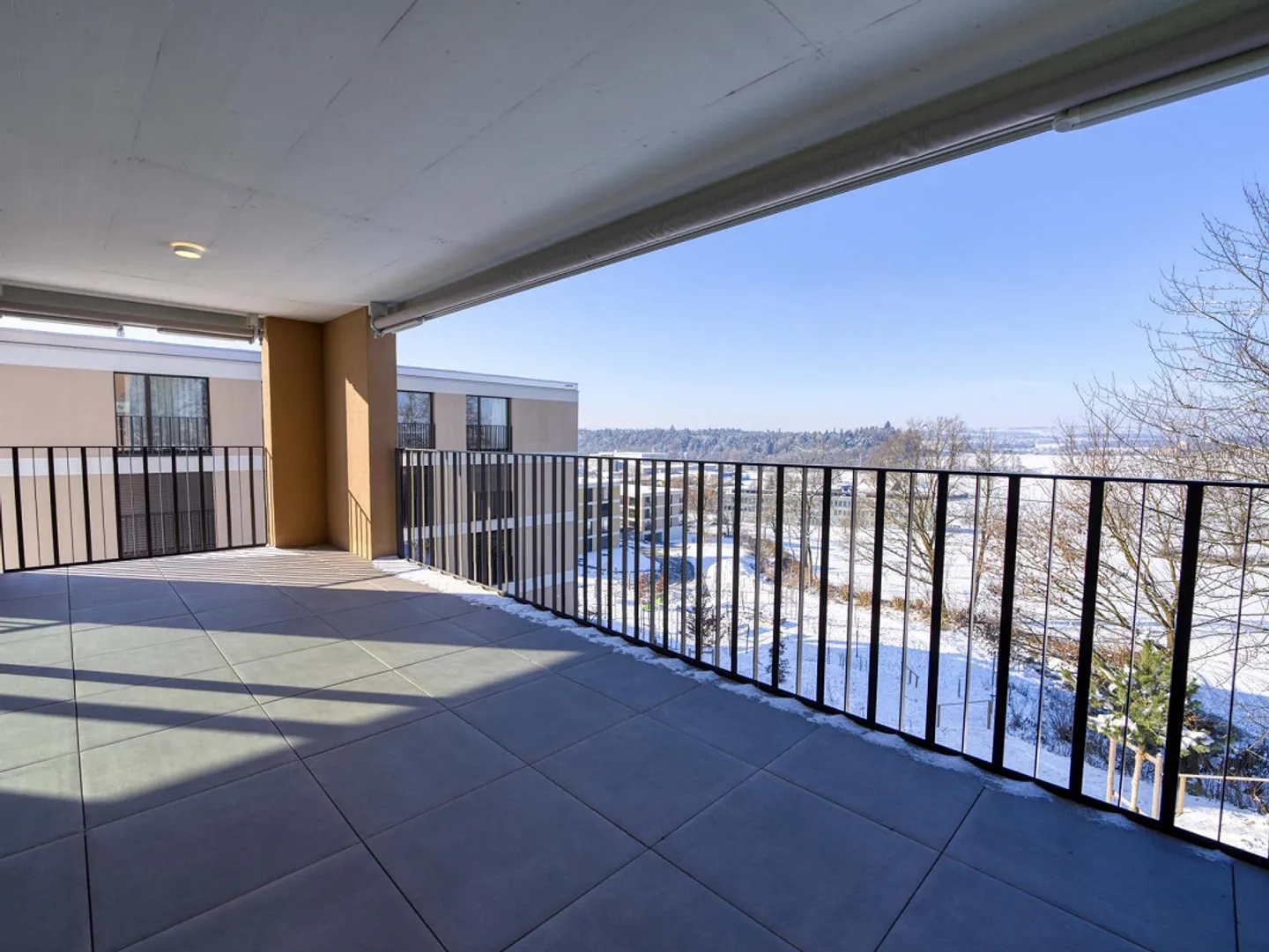 Premium 4.5-Zimmer Etagenwohnung mit schöner Aussicht - Foto 1 von 7