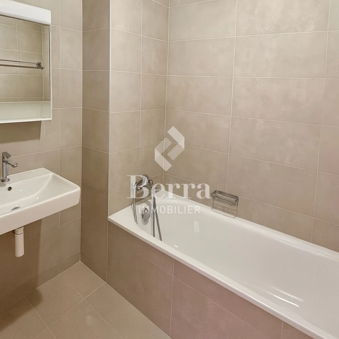 Excellent new apartment with 4.5 rooms ON THE GROUND FLOOR! - Photo 11 of 15