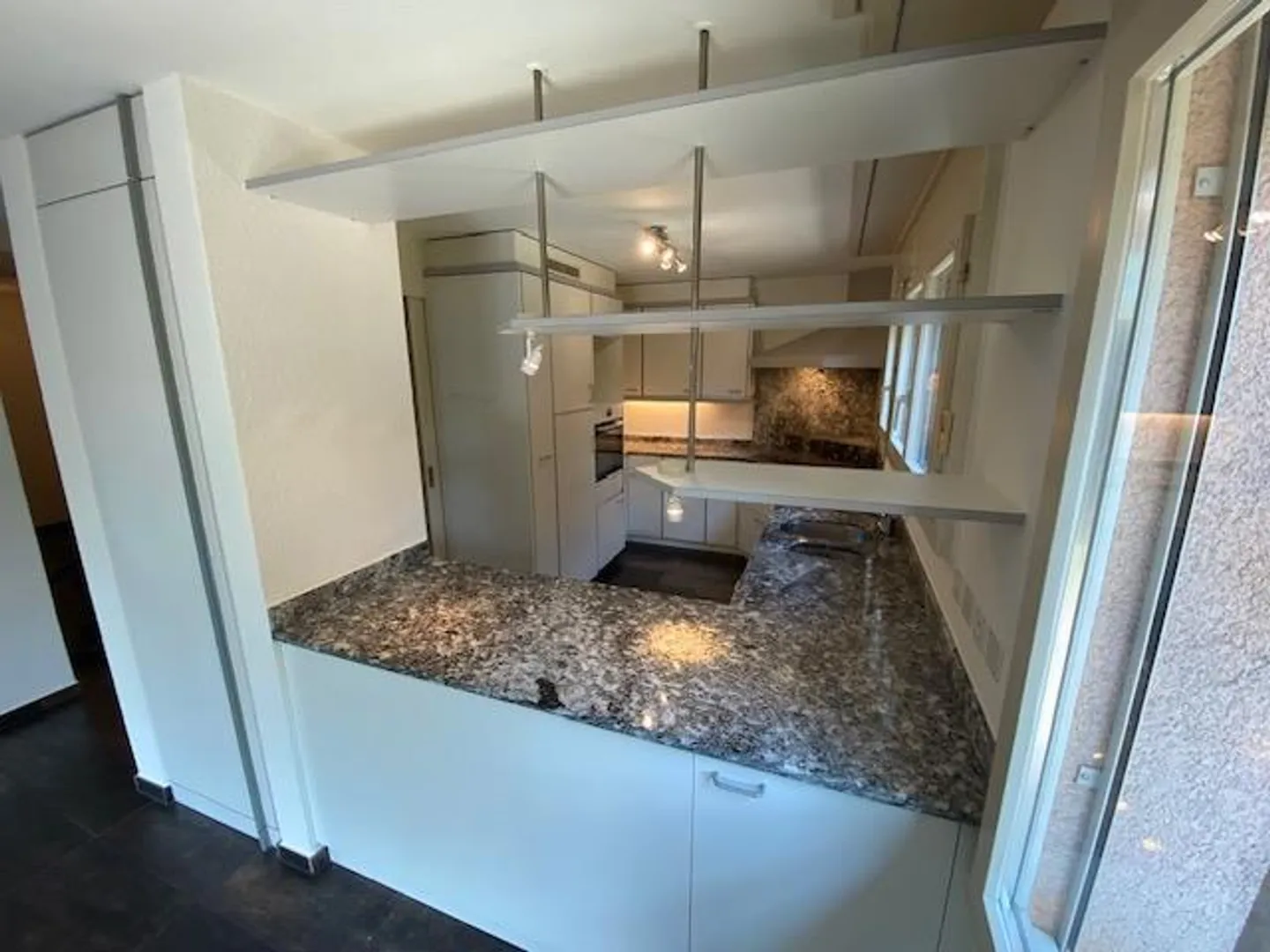 6½-Zimmer-Reiheneinfamilienhaus im Zentrum von Unterseen - Foto 8 di 29