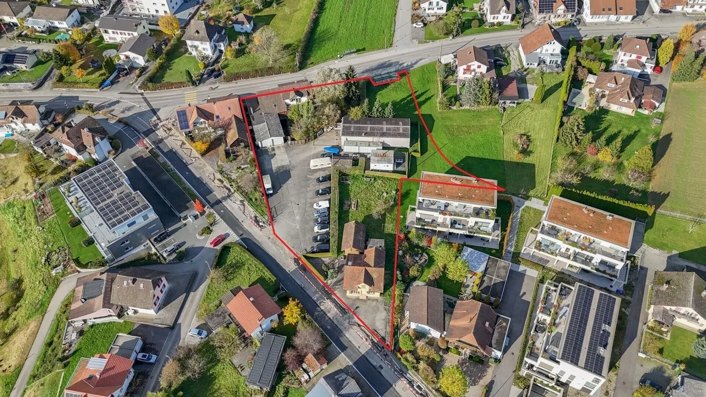 Terrain constructible attrayant dans un excellent emplacement à Wolfwil - 4'116 m² avec un potentiel divers - Photo 8 sur 8