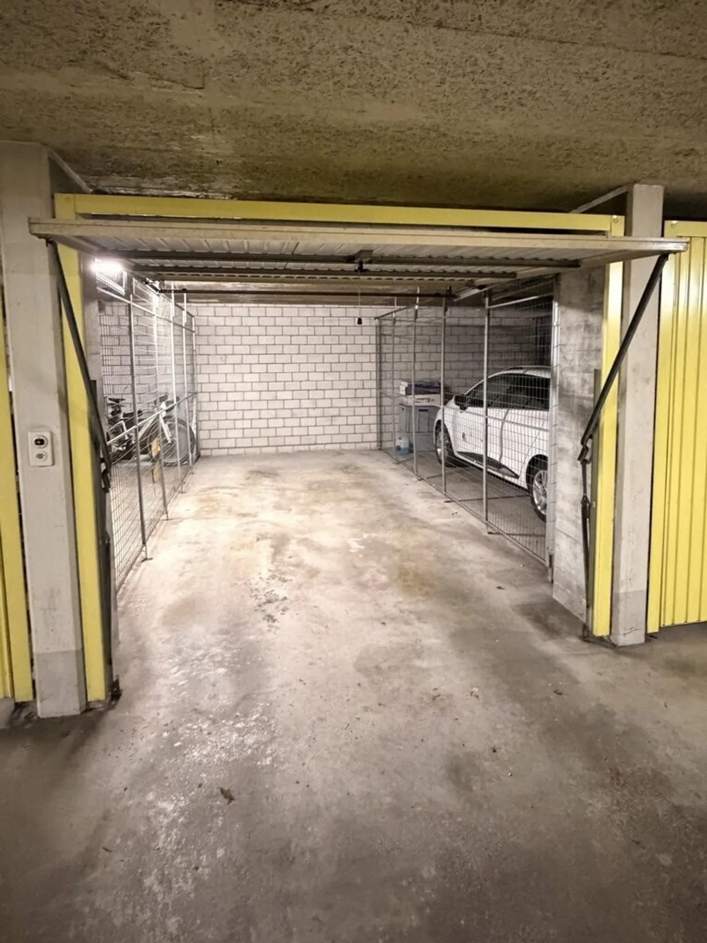 Box garage chiuso - Foto 2 di 2
