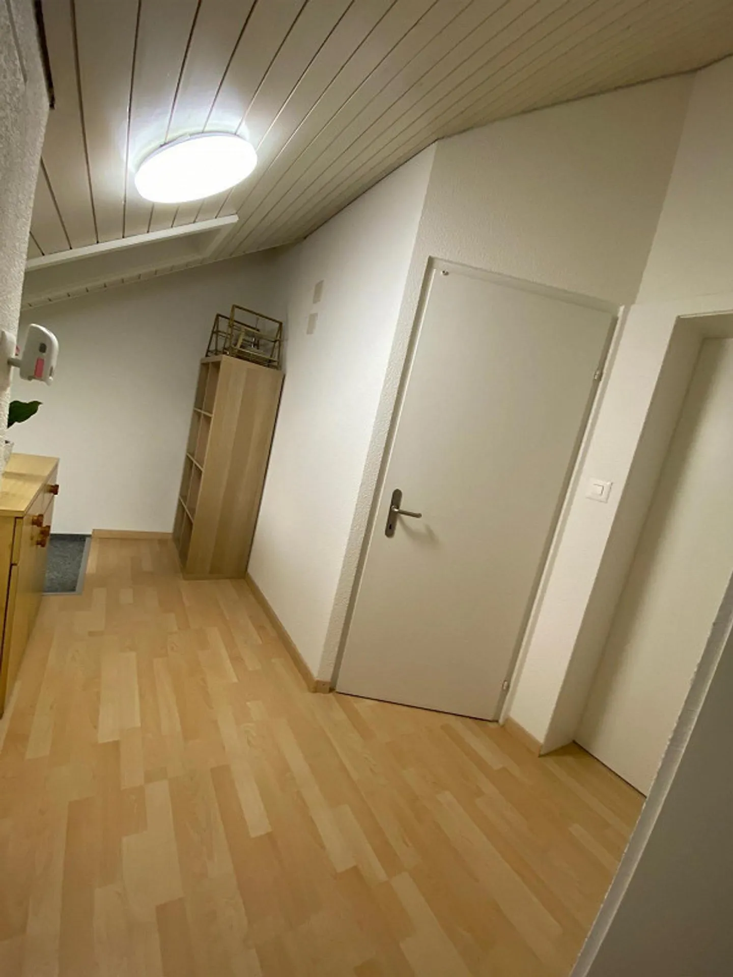 Semi-detached house - Photo 17 of 24