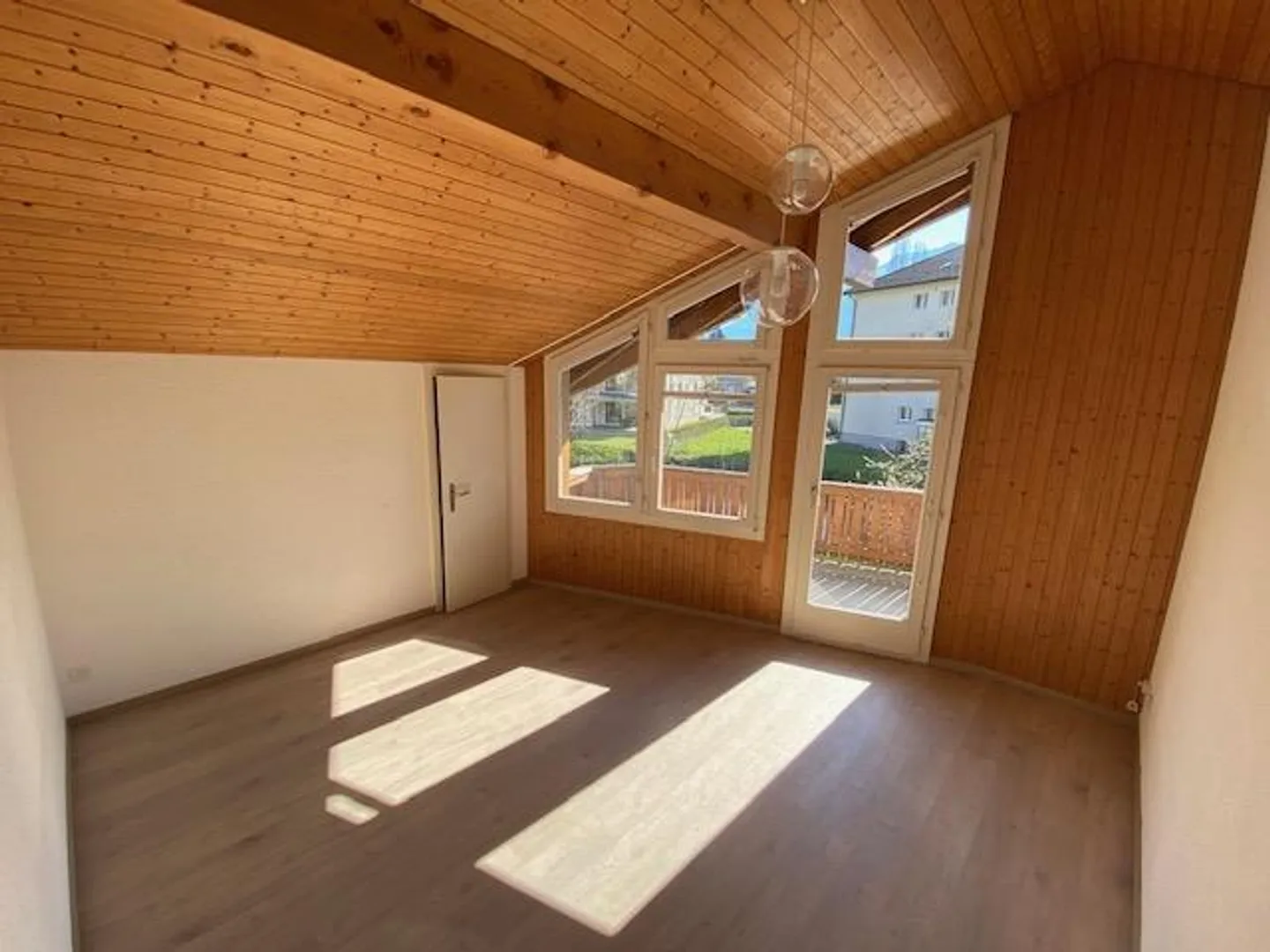 6½-Zimmer-Reiheneinfamilienhaus im Zentrum von Unterseen - Foto 18 di 29