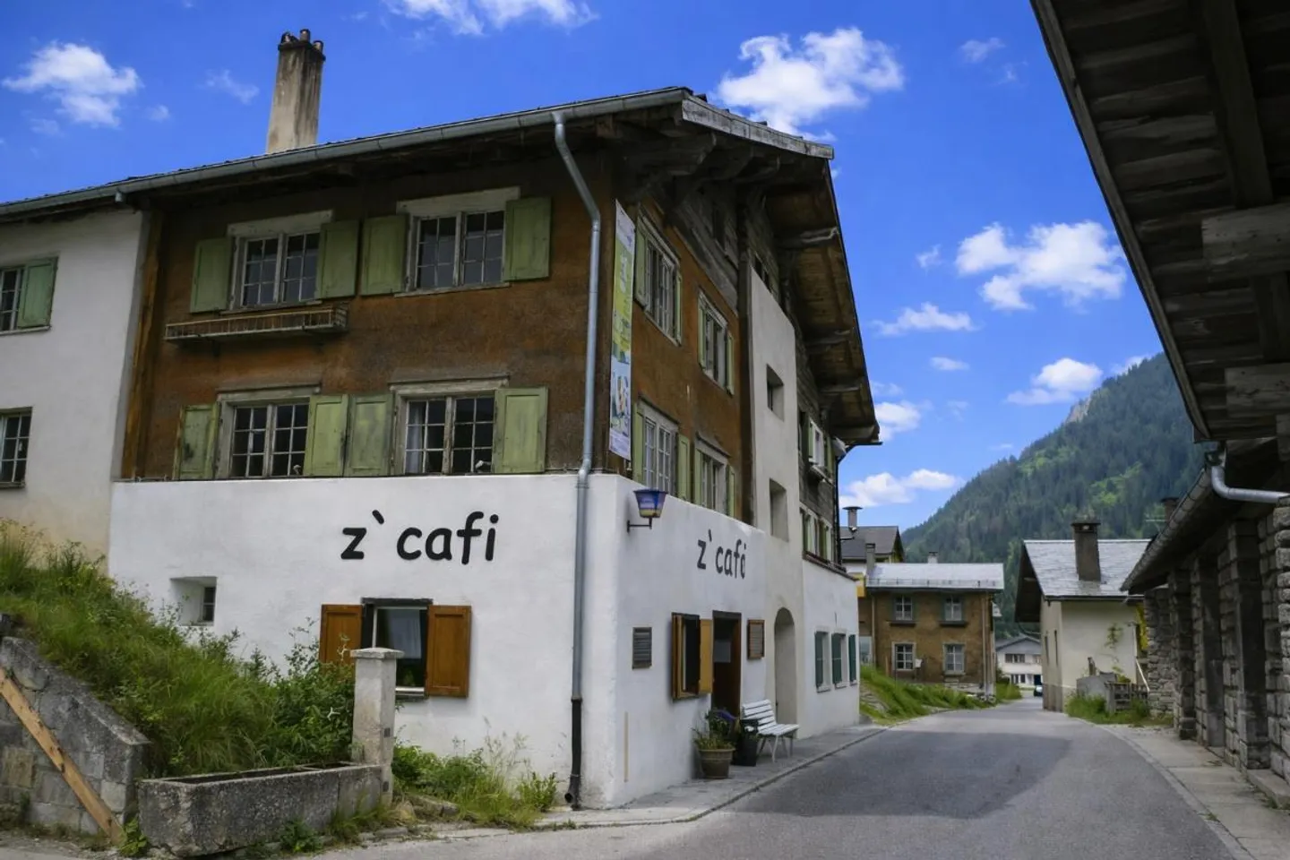 Casa familiare doppia di 12 stanze - Foto 2 di 5