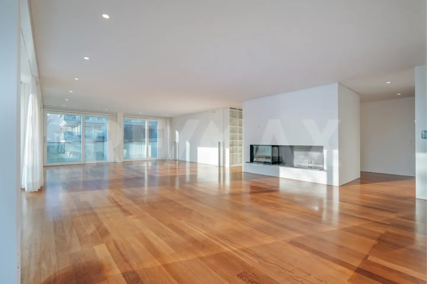 Timeless Elegance at Zürichberg - Exclusive Living in the Renowned Forsterpark - Photo 1 of 13
