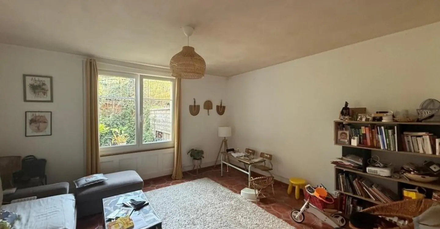 Beautiful 4.5-room apartment close to the city center - Photo 1 of 5
