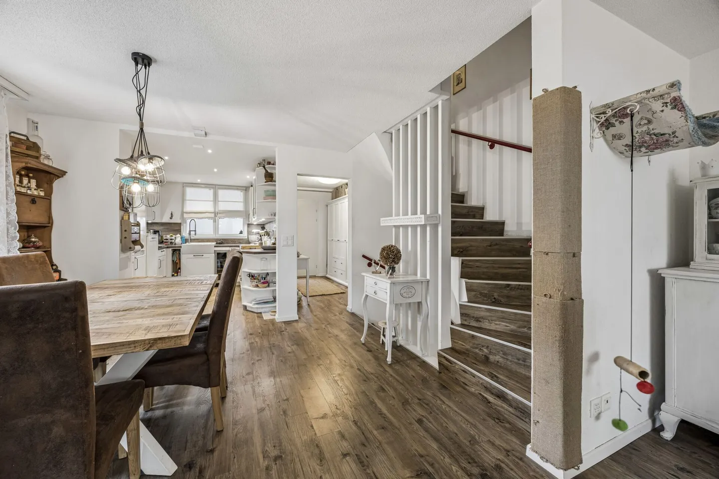 Gemütliches 5.5-Zimmer-Reiheneckhaus - Foto 4 von 26