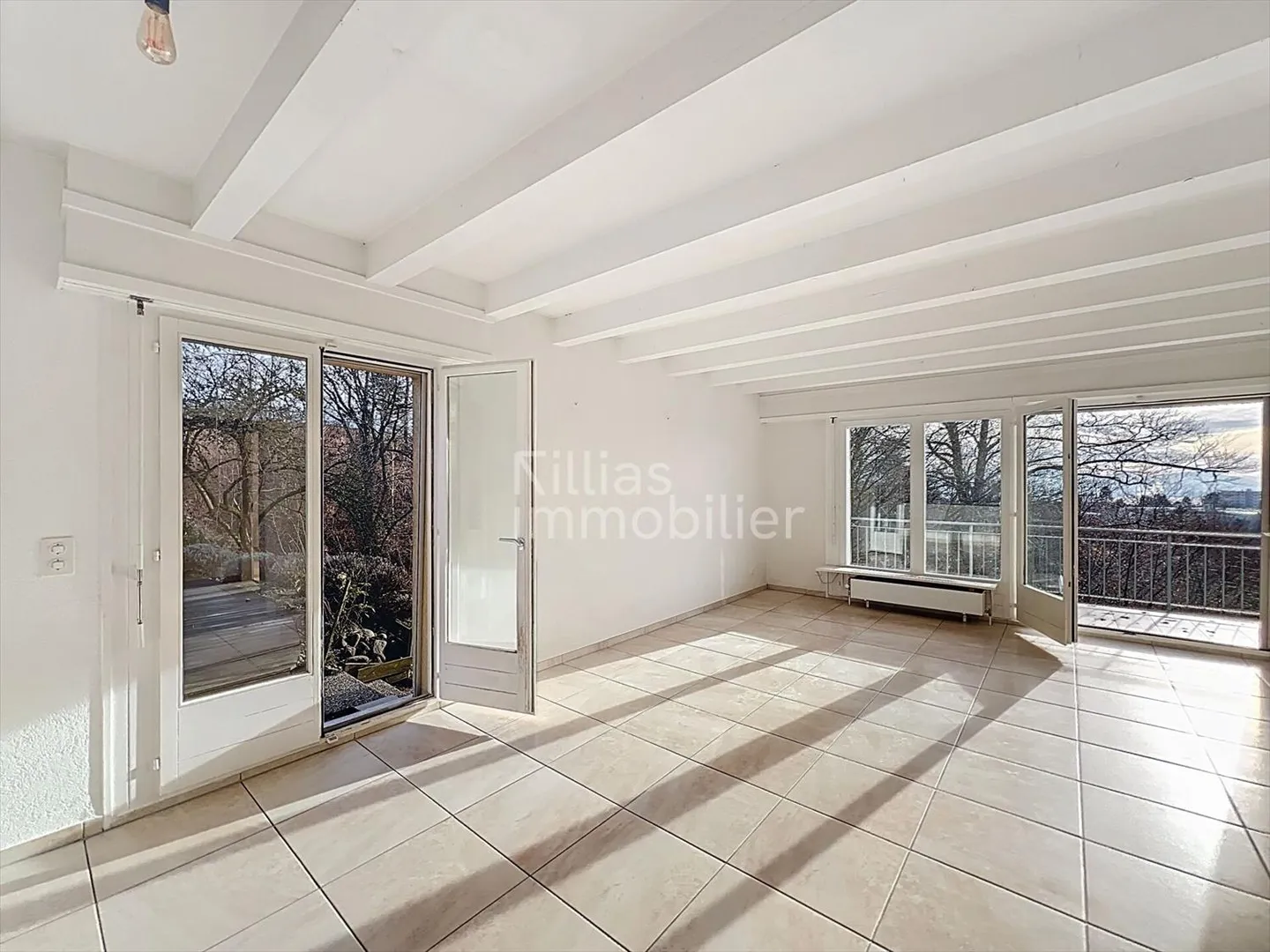 Intimité et espace au bord de la forêt - Photo 2 sur 12