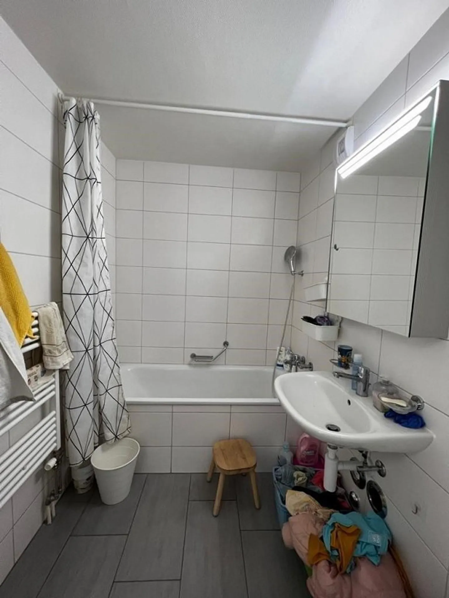 Charmante 3.5 Zimmer Wohnung - Foto 2 von 6