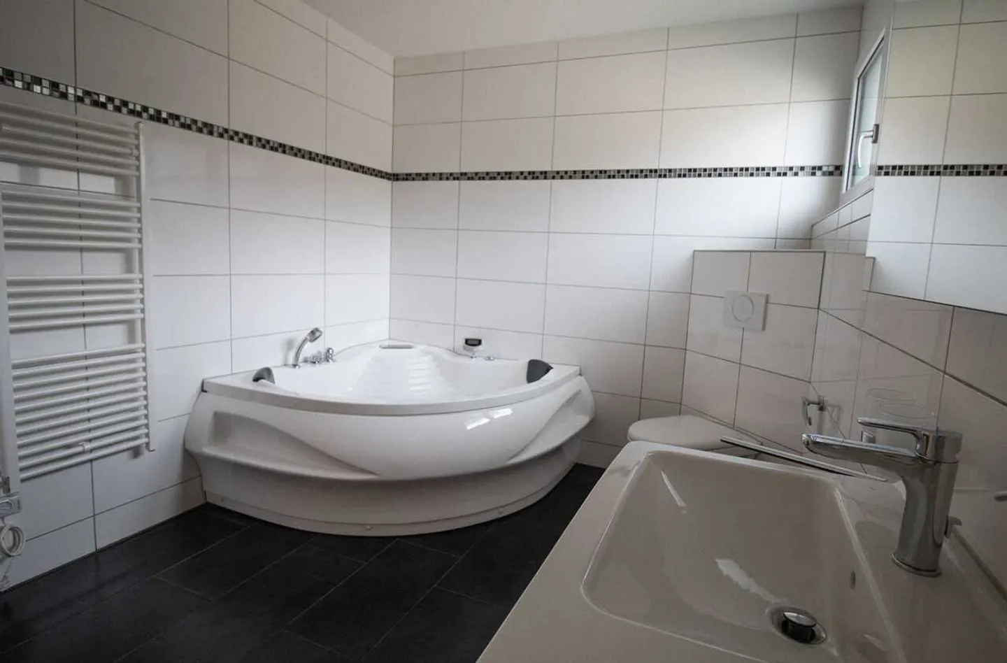 Investment Duplex in Sumiswald - Photo 12 of 13