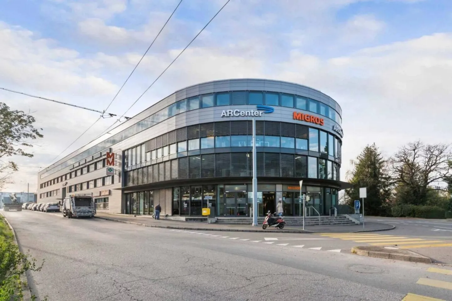 Superfici all'interno di un centro amministrativo e commerciale - Foto 1 di 5