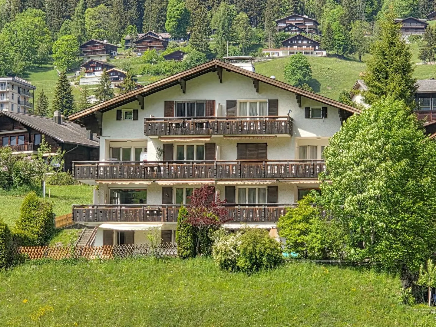 Maison multifamiliale avec trois unités - Photo 1 sur 44