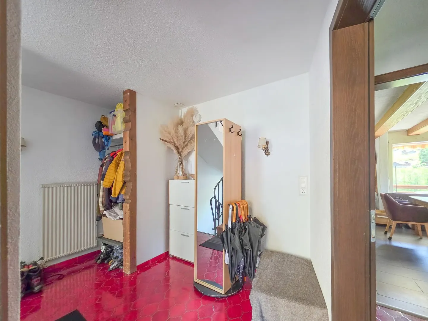 Maison multifamiliale avec trois unités - Photo 3 sur 44