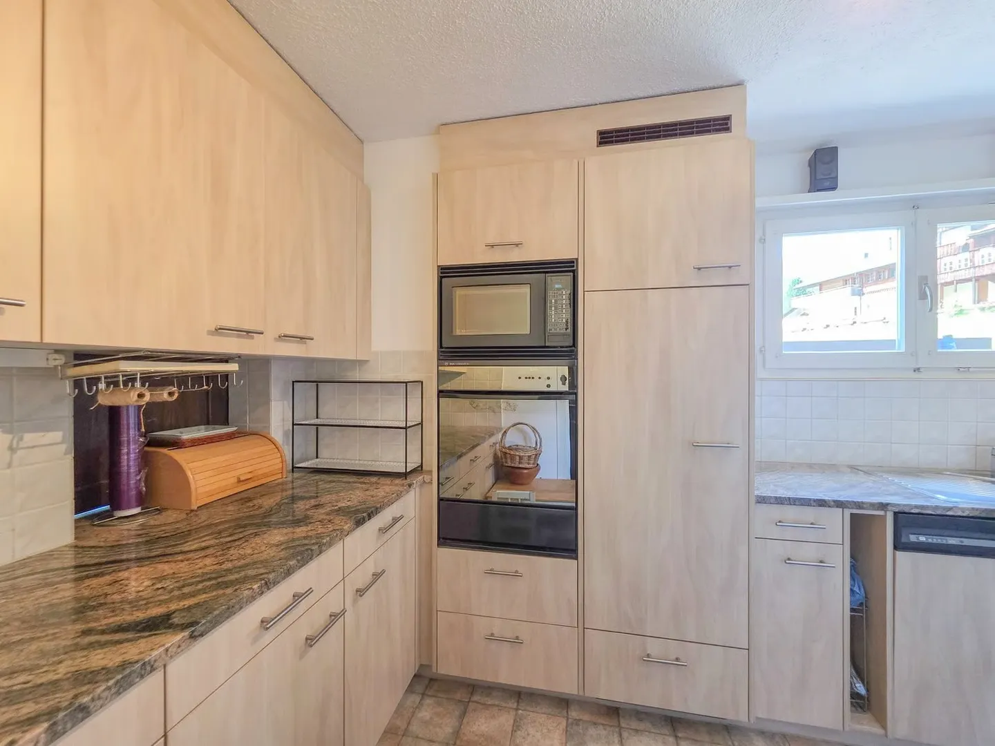 Maison multifamiliale avec trois unités - Photo 4 sur 44