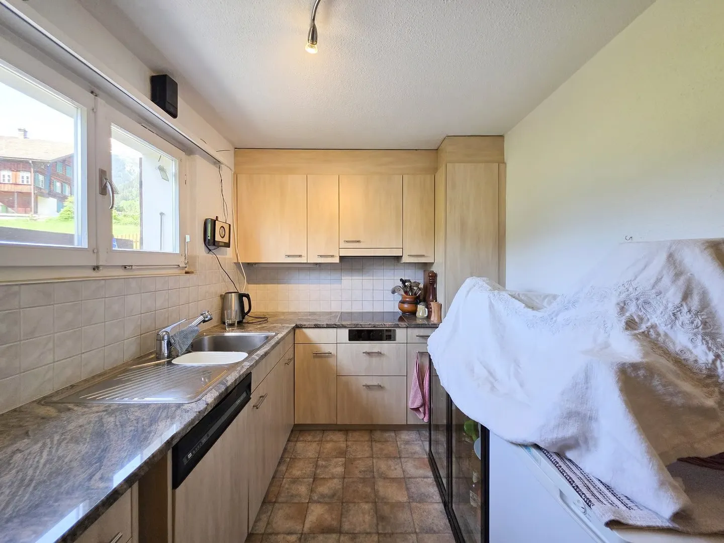 Maison multifamiliale avec trois unités - Photo 5 sur 44