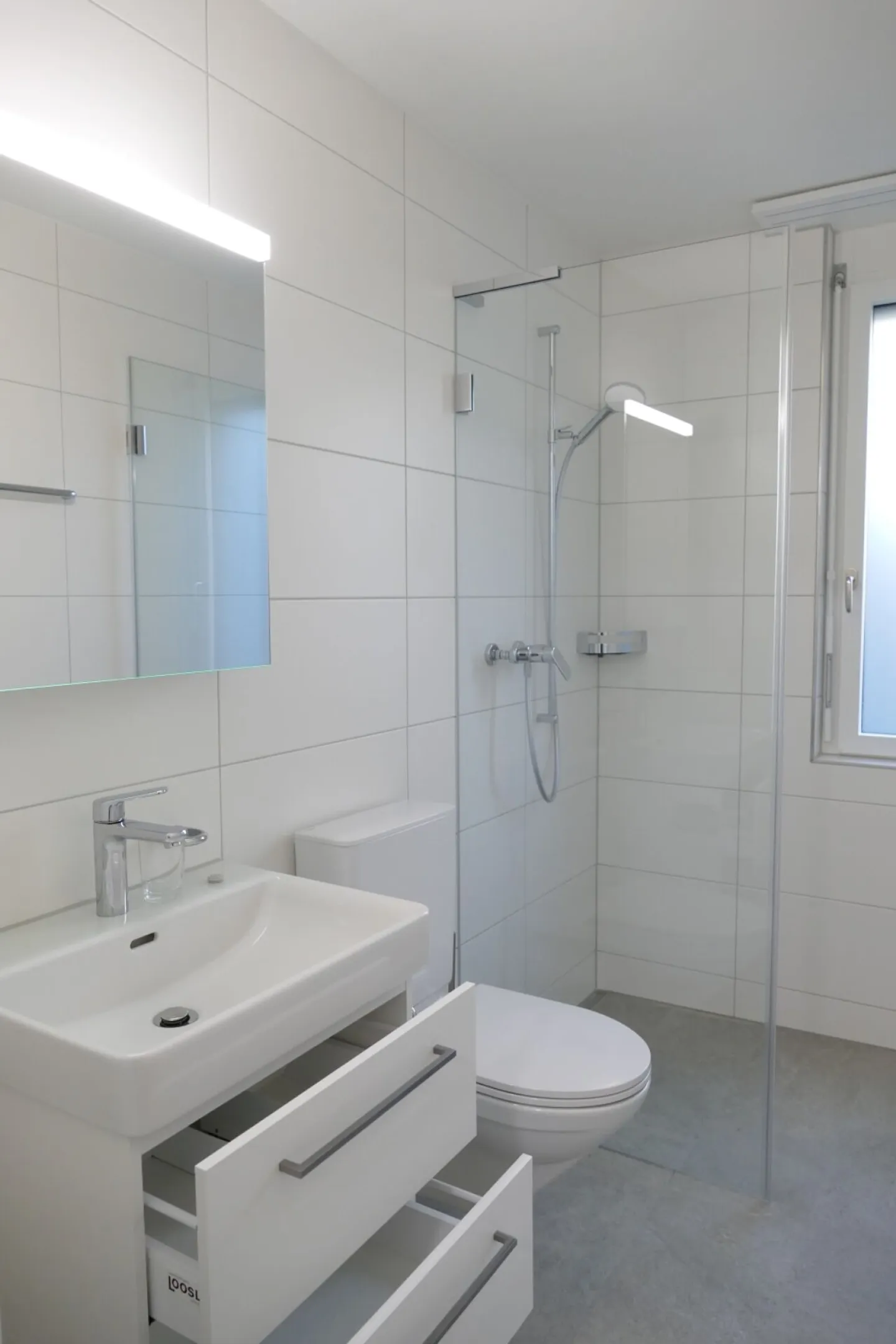 modern 2-room apartment with garden seating area - Photo 7 of 10