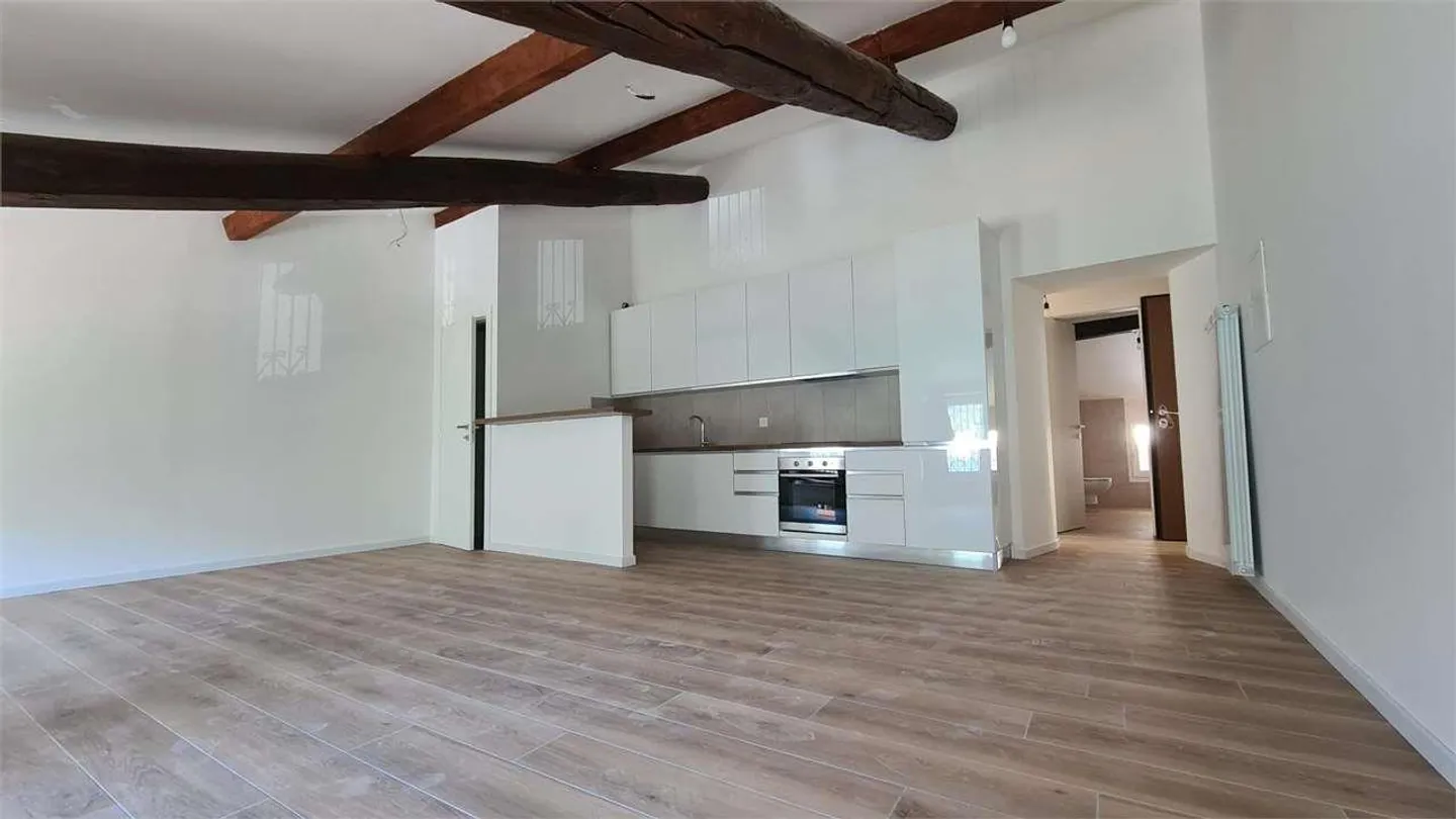 MENDRISIO CAPOLAGO: AMPIO APPARTAMENTO DI 2.5 STANZE CON VISTA LAGO - secondario - Foto 4 di 8